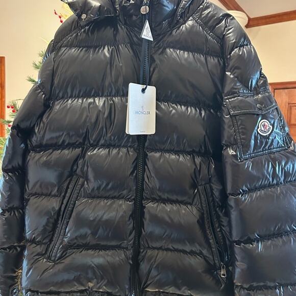 Moncler men's maya down Black Puffer Jacket size 4. NWT - Picture 1 of 16
